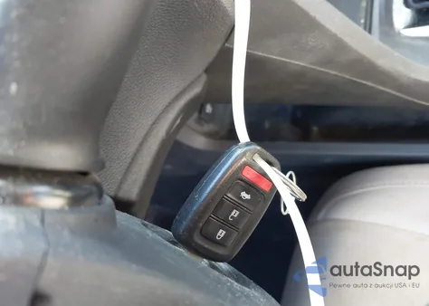 2016 Honda Civic Lx z USA, uszkodzony, nr VIN 19XFC2F53GE033446